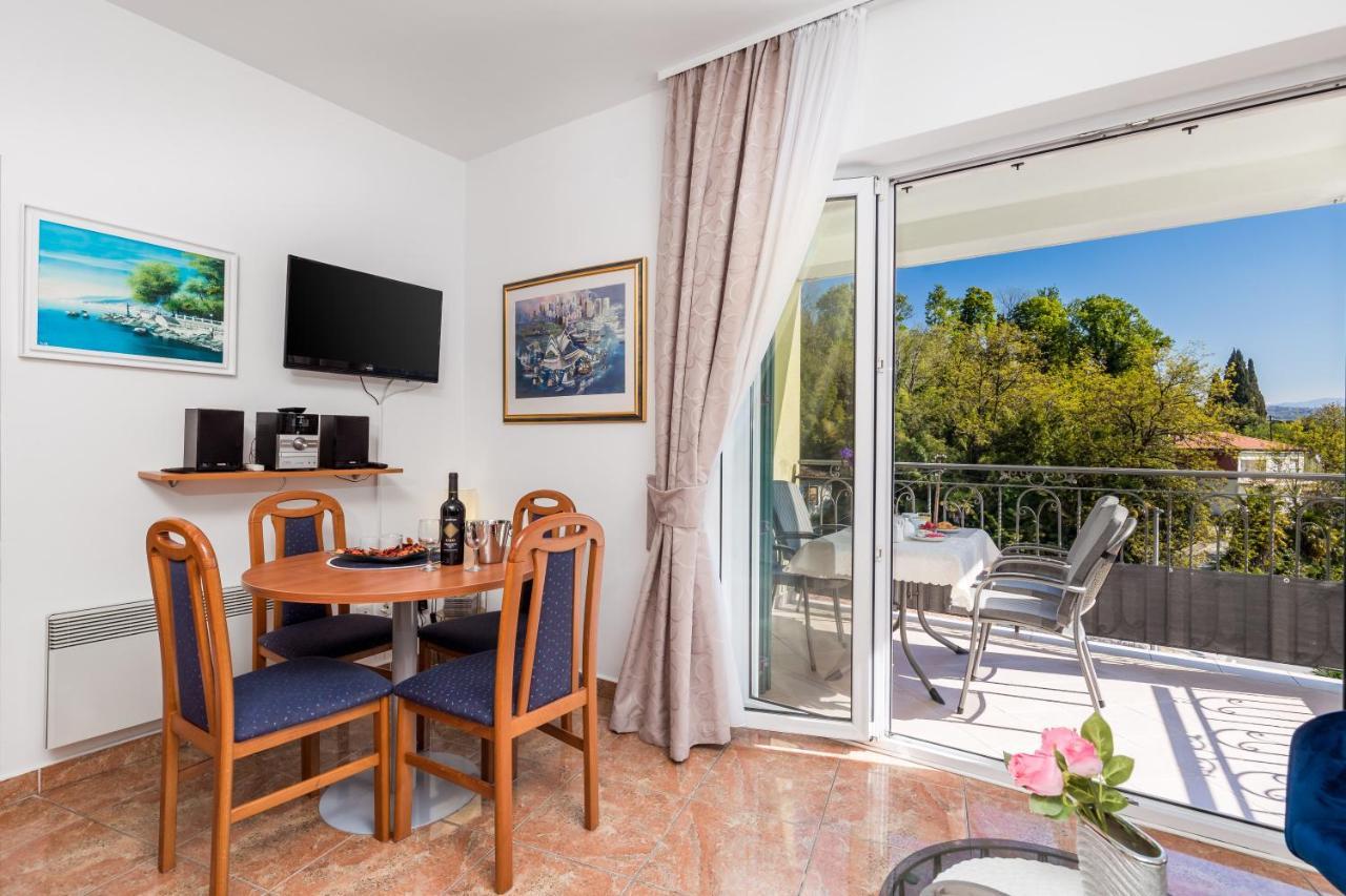 Light Summer Apartment With A Swimming Pool Opatija Exterior foto